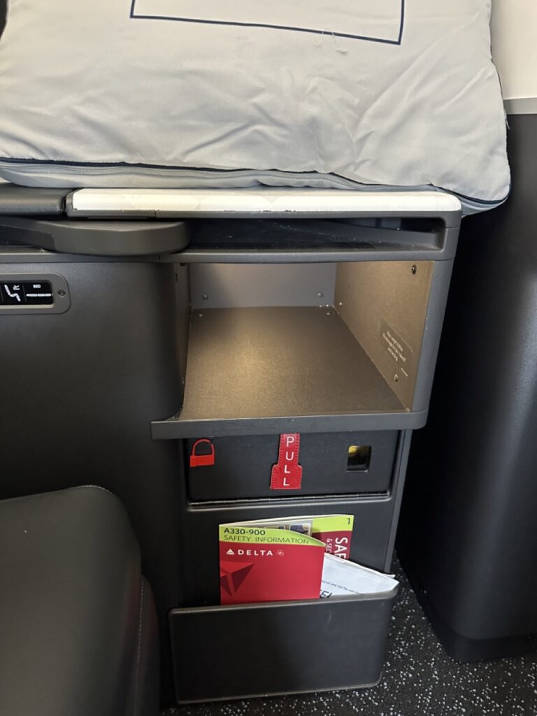 delta one london to seattle review
