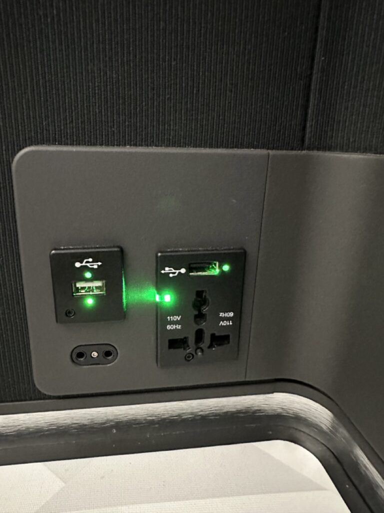 delta one london to seattle review