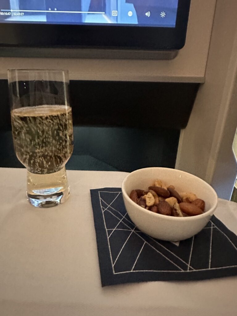delta one london to seattle review