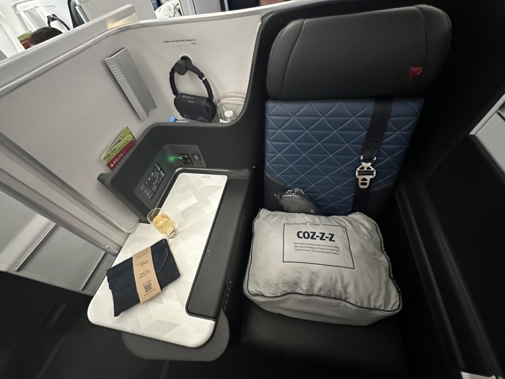 delta one london to seattle review
