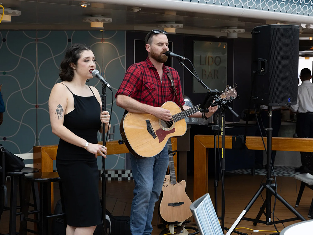 Live music by the Lido Pool on the MS Rotterdam.