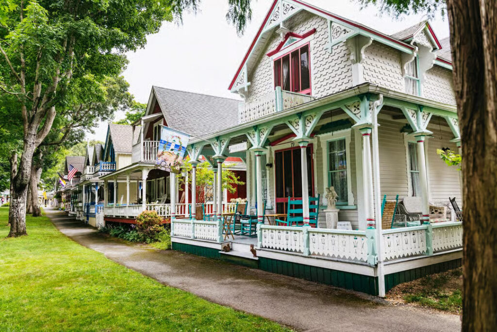 Colorful houses in Martha's Vineyard, a great day trip from Boston, Massachusetts.